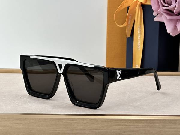 Louis Vuitton Sunglasses Top Quality LVS03813